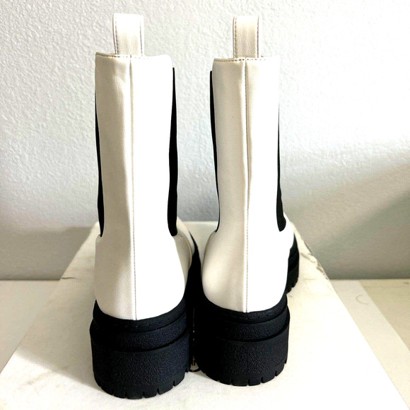 Good American Chunky Leather New Chelsea White and Black Combat Boots NIB 9.5 - Picture 2 of 8